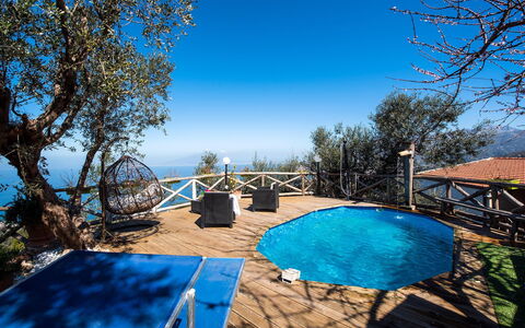 Villa Pandora: Blauw, Zwembad, Buitenmeubels, Toevlucht, Schaduw, Eco Hotel, Stoel, Badplaats, Leuning, Hotel