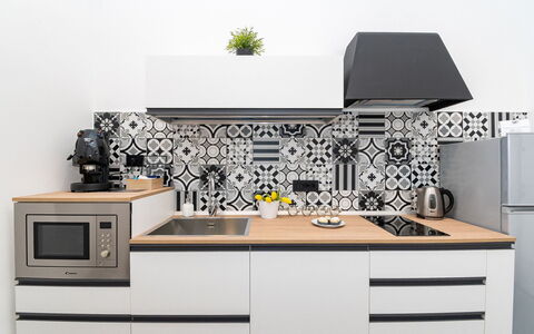 Apartment Vittoria: Keuken, Countertop, Interieur Ontwerp, Toestel Van De Keuken, Flooring, Cabinetry, Meubilair, Verdieping, Kamer, Fornuis