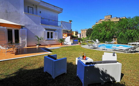 Villa Orlando: Appartement, Toevlucht, Condominium, Zwembad, Landscaping, Werf, Balkon, Hacienda, Buitenmeubels