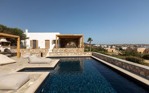 Villa Almatea: Villa, Toevlucht, Flagstone, Zwembad