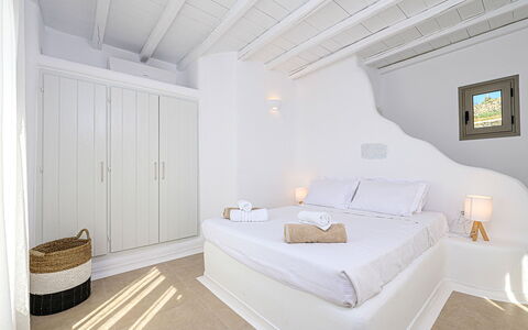 Villa Valentine: Appartement, Meubilair, Huis, Slaapkamer, Bed, Hoofdkussen, Kussen Gooien, Hotel, Bedding, Toevlucht
