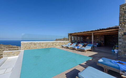Villa Joy: Blauw, Zwembad, Toevlucht, Villa, Eco Hotel