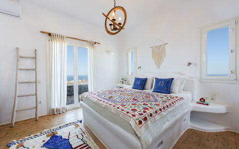 Villa Joy: Blauw, Meubilair, Huis, Slaapkamer, Appartement, Bed, Laken, Bedding, Linens, Toevlucht
