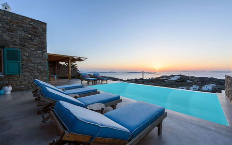 Villa Joy: Blauw, Zwembad, Samengesteld Materiaal, Toevlucht, Villa, Badplaats, Hotel, Eco Hotel, Buitenmeubels, Badplaats