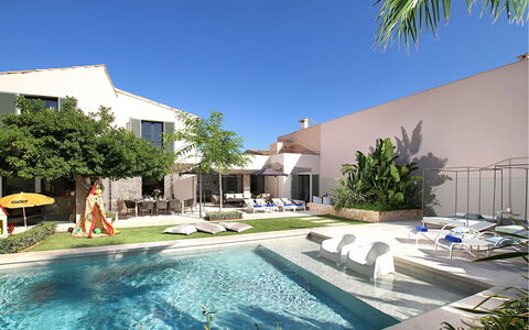 Villa Amaranta: Zwembad, Woongebied, Toevlucht, Huis, Landgoed, Eco Hotel, Samengesteld Materiaal, Thermae, Buitenmeubels, Villa