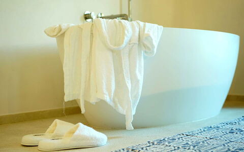 Villa Amaranta: Bad, Linens, Badkamer, Loodgieter, Loodgieterswerkinrichting, Gordijn, Handdoek