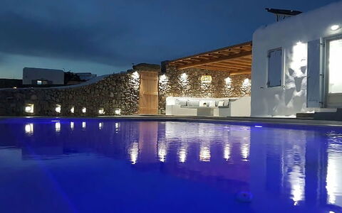 Villa Elmas: Blauw, Zwembad, Toevlucht, Villa, Hotel, Badplaats, Nacht, Waterpartij
