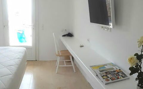 Villa Elmas: Meubilair, Hout, Interieur Ontwerp, Verdieping, Flooring, Kamer, Plafond, Slaapkamer, Bed