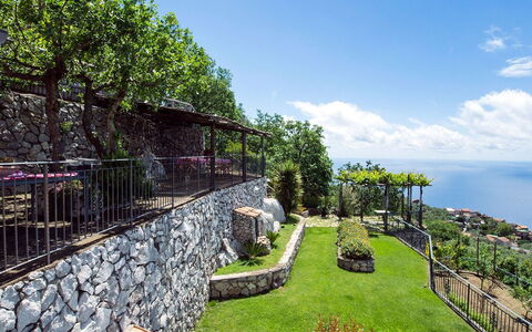 Villa Tortuga: Tuin, Landscaping, Hek, Werf, Eco Hotel, Gang, Balkon, Botanische Tuin, Flagstone, Backyard