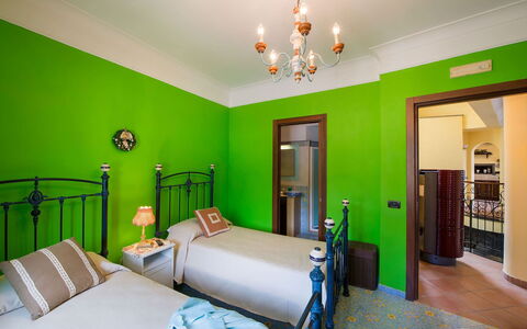 Villa Tortuga: Interieur Ontwerp, Meubilair, Plafond, Flooring, Verdieping, Huis, Slaapkamer, Kamer, Verlichting, Bed