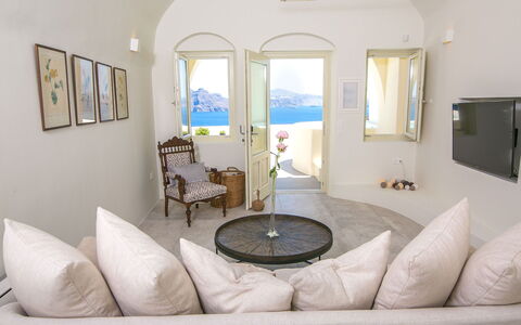 Aloy Suite: Meubilair, Bankstel, Interieur Ontwerp, Appartement, Huis, Stoel, Zee, Toevlucht, Plafond