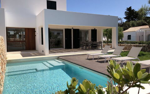 Nure Villa 2: Zwembad, Huis, Woongebied, Huis, Architectuur, Deur, Toevlucht, Verdieping, Landgoed, Eco Hotel