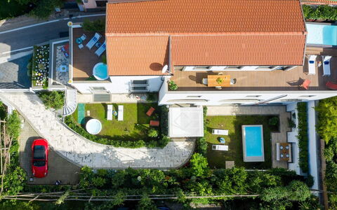 Suite Plumbago: Woongebied, Huis, Huis, Buurt, Dak, Stedelijk Ontwerp, Landscaping, Landgoed, Tuin, Voorstad