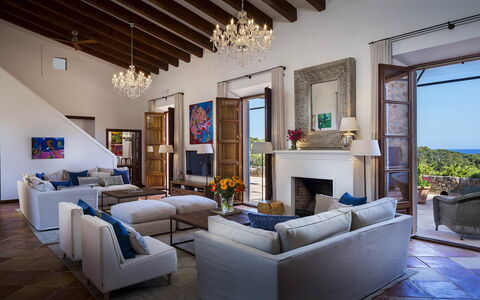 Villa Mallorca: Meubilair, Interieur Ontwerp, Stoel, Tafel, Flooring, Huis, Verdieping, Bankstel, Woonkamer, Appartement