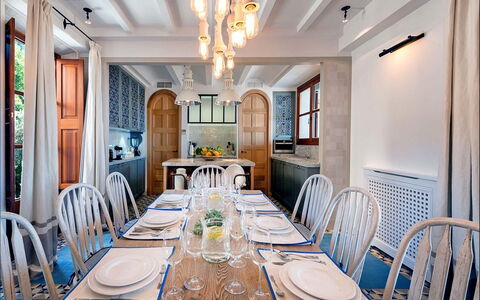 Villa Gem: Meubilair, Interieur Ontwerp, Plafond, Lichte Inrichting, Verlichting, Eetkamer, Tafel, Flooring, Keuken En Eettafel, Stoel