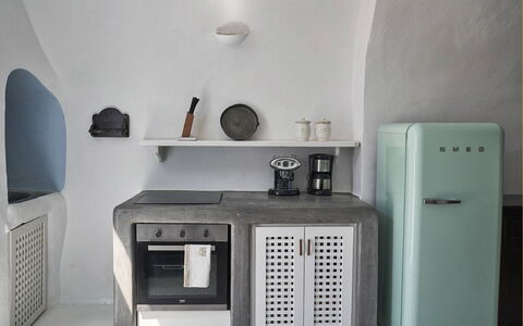 Villa Ivi: Major Appliance, Keuken, Toestel Van De Keuken, Huishoudapparatuur, Interieur Ontwerp, Countertop, Fornuis, Cabinetry, Gasfornuis, Fornuis