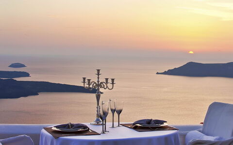 Alegria Suite: Horizon, Zee, Kust En Oceanic Landvormen, Oceaan, Schemer, Kust, Zonsopkomst, Restaurant, Avond