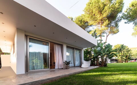 Villa Sound: Huis, Architectuur, Woongebied, Schaduw, Landgoed, Tuin, Landscaping, Outdoor Structuur, Toevlucht, Ontwerp