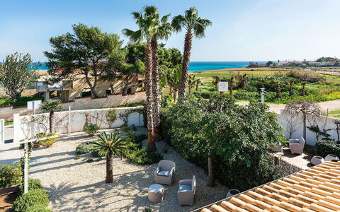 Stella Marina: Landschap, Land Lot, Landscaping, Toevlucht, Schaduw, Tuin, Landgoed, Eco Hotel