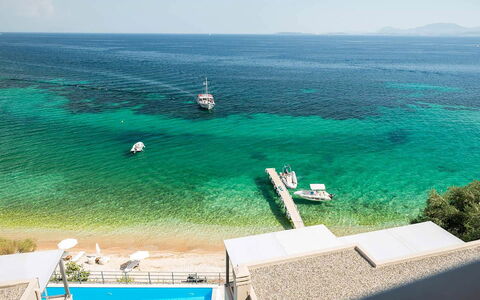 Villa Eftychia: Zee, Kust, Zwembad, Kust En Oceanic Landvormen, Toevlucht, Oceaan, Kust, Strand, Tropen, Caribbean