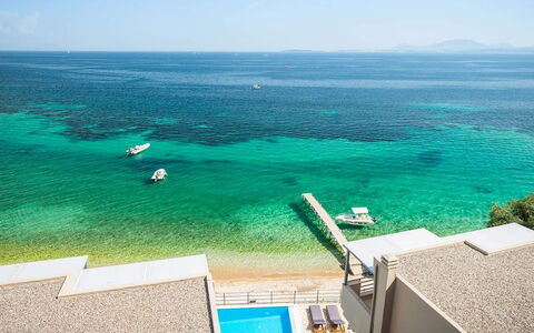 Villa Treasure: Blauw, Zee, Kust En Oceanic Landvormen, Zwembad, Toevlucht, Kust, Oceaan, Strand, Tropen, Kust