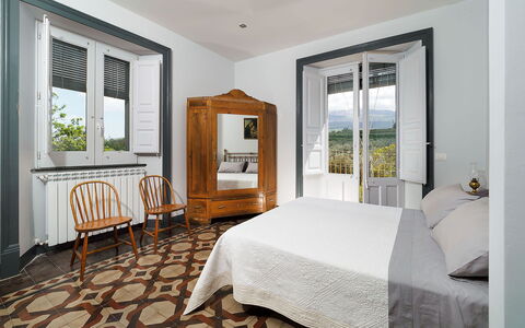 Villa Alcantara: Meubilair, Slaapkamer, Interieur Ontwerp, Bed, Flooring, Bedding, Laken, Verdieping, Plafond, Kamer