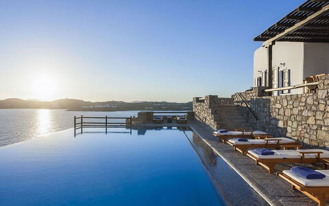 Villa Ariano: Blauw, Water, Kust En Oceanic Landvormen, Zee, Meer, Oceaan, Kust, Toevlucht, Zwembad, Villa