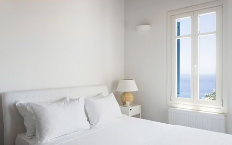 Villa Elpida: Meubilair, Slaapkamer, Interieur Ontwerp, Bed, Bedding, Laken, Linens, Huis, Kamer, Verdieping