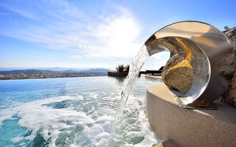 Villa Ivory: Blauw, Water, Fontein, Waterpartij, Zonlicht, Hotel, Golf