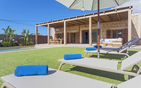 Villa Allegra: Zwembad, Toevlucht, Schaduw, Buitenmeubels, Samengesteld Materiaal, Eco Hotel, Landgoed, Vrije Tijd, Stoel, Landscaping