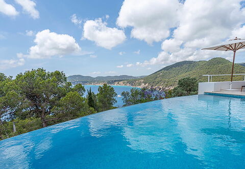 Villa Tagada: Blauw, Water, Zwembad, Kust En Oceanic Landvormen, Zee, Toevlucht, Kust, Bergketen, Oceaan, Tropen