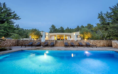 Villa Sharon: Blauw, Landgoed, Landscaping, Zwembad, Eco Hotel, Toevlucht, Villa, Badplaats, Evergreen