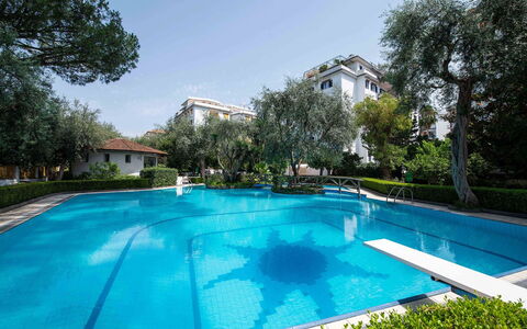 Apartment Amina: Zwembad, Toevlucht, Landgoed, Hacienda, Vrije Tijd, Thermae, Eco Hotel, Schaduw, Reflectie, Villa