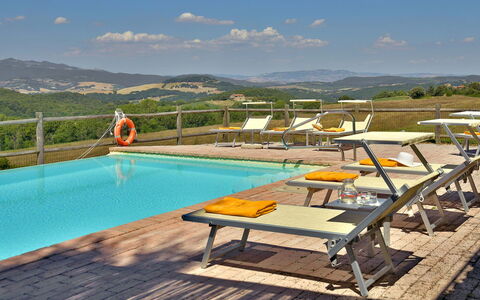 Villa Ghirlanda: Zwembad, Buitenmeubels, Toevlucht, Ligstoel, Eco Hotel, Hotel, Thermae, Badplaats, Villa, Balkon