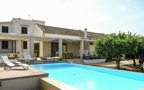 Villa Adriana: Zwembad, Toevlucht, Woongebied, Thermae, Samengesteld Materiaal, Landgoed, Eco Hotel, Schaduw, Villa, Buitenmeubels