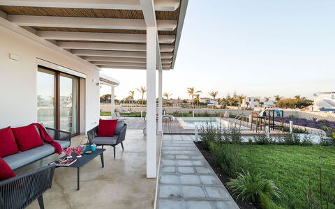 Villa Orietta: Toevlucht, Buitenmeubels, Zwembad, Landgoed, Schaduw, Landscaping, Eco Hotel, Hacienda, Outdoor Structuur, Villa
