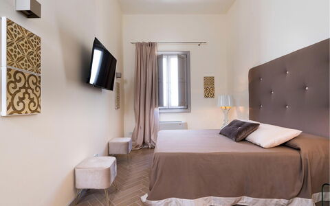 Dimora Simona: Meubilair, Interieur Ontwerp, Flooring, Verdieping, Slaapkamer, Huis, Bed, Kamer, Verlichting, Plafond