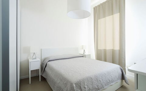 Villa Emma: Meubilair, Interieur Ontwerp, Bed, Slaapkamer, Muur, Verdieping, Flooring, Kamer, Plafond, Linens