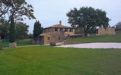 Villa Montichiello: Gras, Grasland, Plain, Landschap, Land Lot, Landelijk Gebied, Gazon, Landgoed, Weide