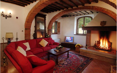 Villa Montichiello: Meubilair, Interieur Ontwerp, Muur, Flooring, Bankstel, Plafond, Kamer, Verdieping, Woonkamer, Huis