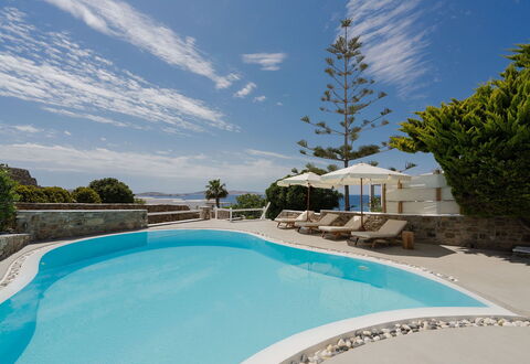 Villa Ioan: Zwembad, Toevlucht, Buitenmeubels, Zee, Eco Hotel, Oceaan, Paraplu, Tropen, Kust, Hotel
