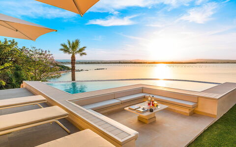 Sea Art Villa: Water, Zee, Toevlucht, Zwembad, Oceaan, Schaduw, Eco Hotel, Tropen, Villa, Hotel