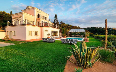 Blue Star Villa: Huis, Woongebied, Huis, Landgoed, Herenhuis, Tuin, Villa, Landscaping, Gazon, Boerderij
