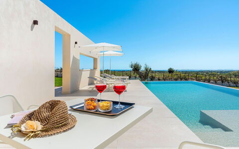 Villa Bruna: Zwembad, Toevlucht, Stoel, Buitenmeubels, Eco Hotel, Hotel, Villa