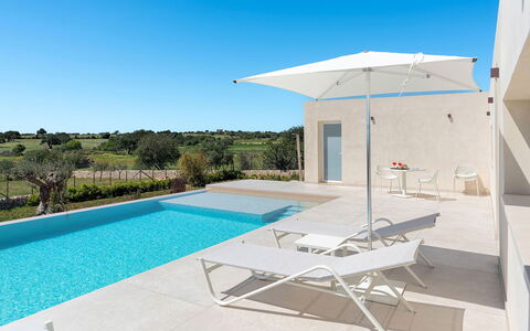 Villa Bruna: Zwembad, Buitenmeubels, Toevlucht, Paraplu, Samengesteld Materiaal, Schaduw, Ligstoel, Stoel, Eco Hotel, Villa