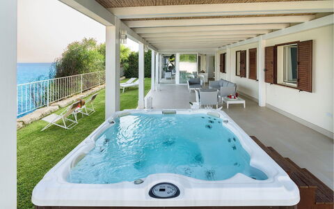 Villa Sea Star: Loodgieterswerkinrichting, Bad, Toevlucht, Meubilair, Vrije Tijd, Zwembad, Jacuzzi, Schaduw, Hotel