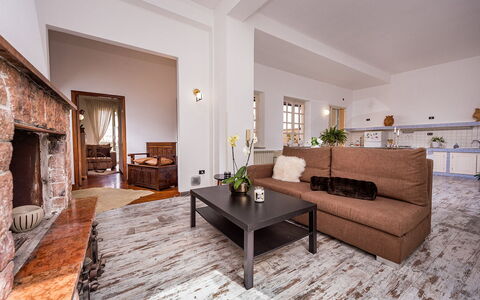 Casa Maurus: Meubilair, Bankstel, Flooring, Interieur Ontwerp, Verdieping, Woonkamer, Kamer, Plafond, Verlichting
