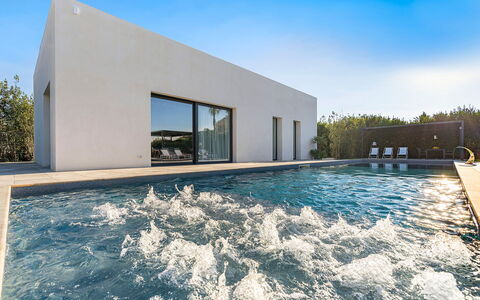 Villa la Isla: Blauw, Water, Zwembad, Samengesteld Materiaal, Reflectie, Reflecting Pool, Waterpartij, Toevlucht, Hotel, Villa