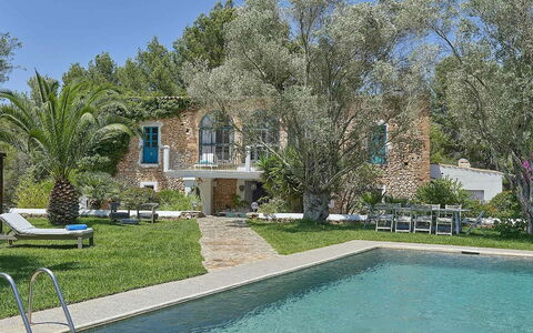 Villa Roger: Zwembad, Landgoed, Toevlucht, Hacienda, Villa, Herenhuis, Tuin, Boerderij, Buitenmeubels, Landscaping