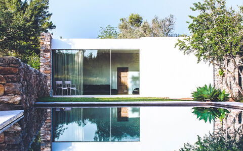 Villa Cave: Tuin, Landscaping, Natuurlijk Materiaal, Waterpartij